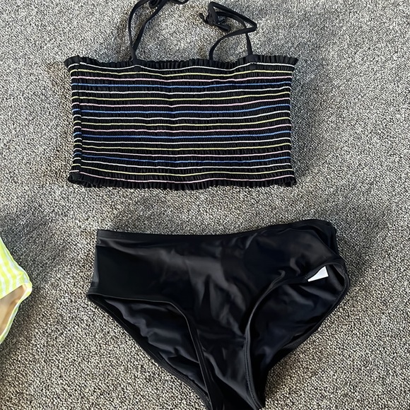 Three Old Navy swimsuits Youth XL - Picture 4 of 4
